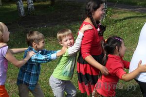 ​В Великих Луках сказочный «Праздник мороженого» подарил радость детям