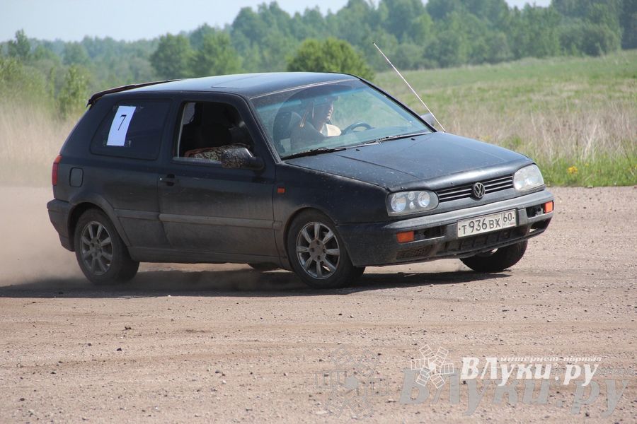 II Официальный этап Первенства г. Великие Луки — Новосокольники по Авто Спринт-слалому (фото)