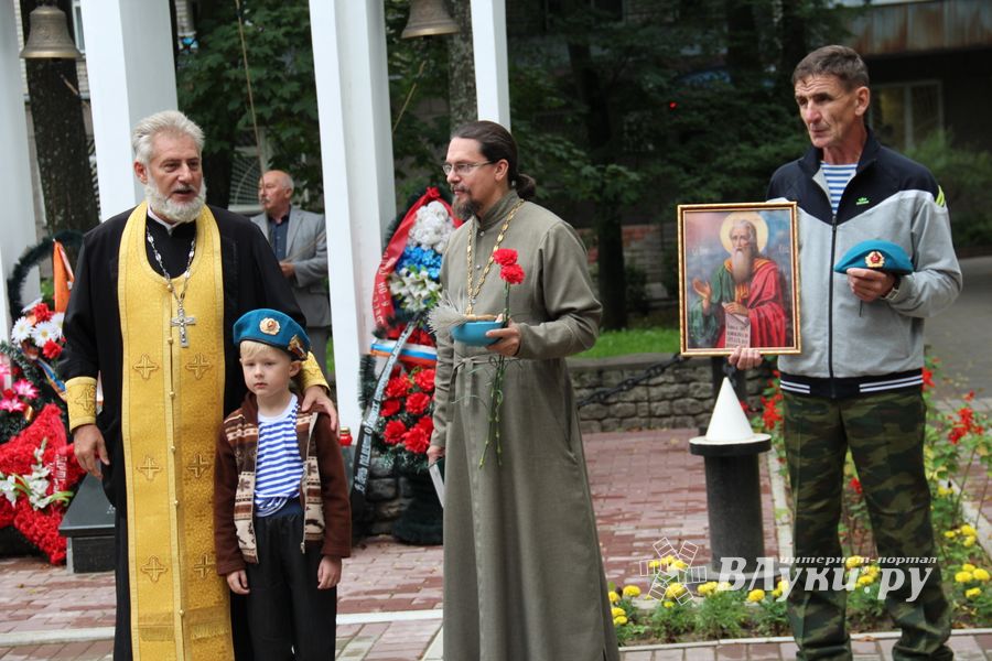 В Великих Луках начались мероприятия, посвященные Дню ВДВ (ФОТО)