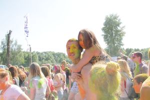 Яркие эмоции «ColorFest» в Великих Луках (ФОТО)