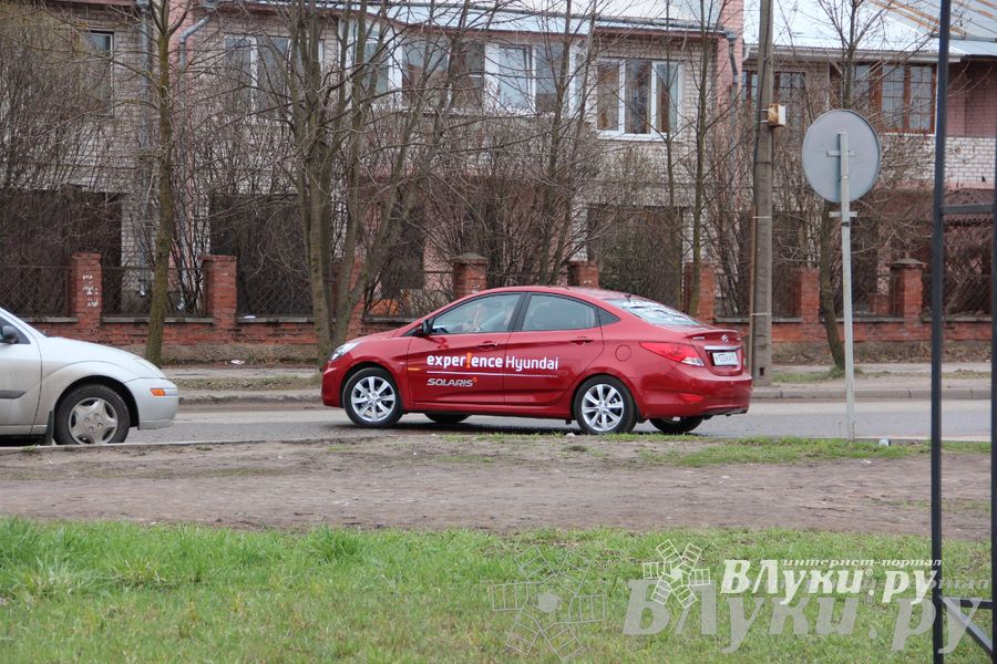 В Великих Луках прошла автомобильная ярмарка
