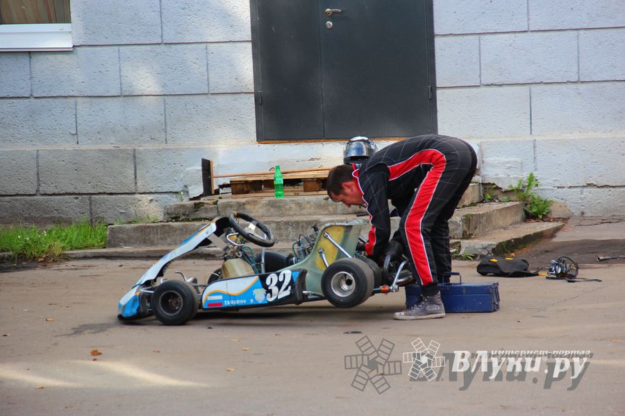 ​Великолучанин Николай Маркевич стал серебряным призером чемпионата г. Великие Луки по картингу (фото)