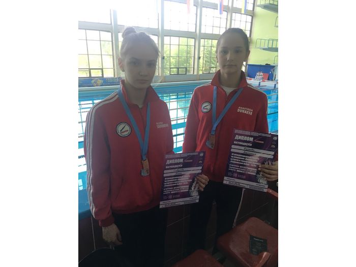 Великолукские пловци привезли награды с международных соревнований (ФОТО)