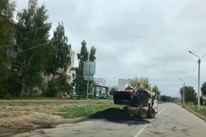 На ул. Пескарёва приступили к асфальтированию тротуара (ФОТО)