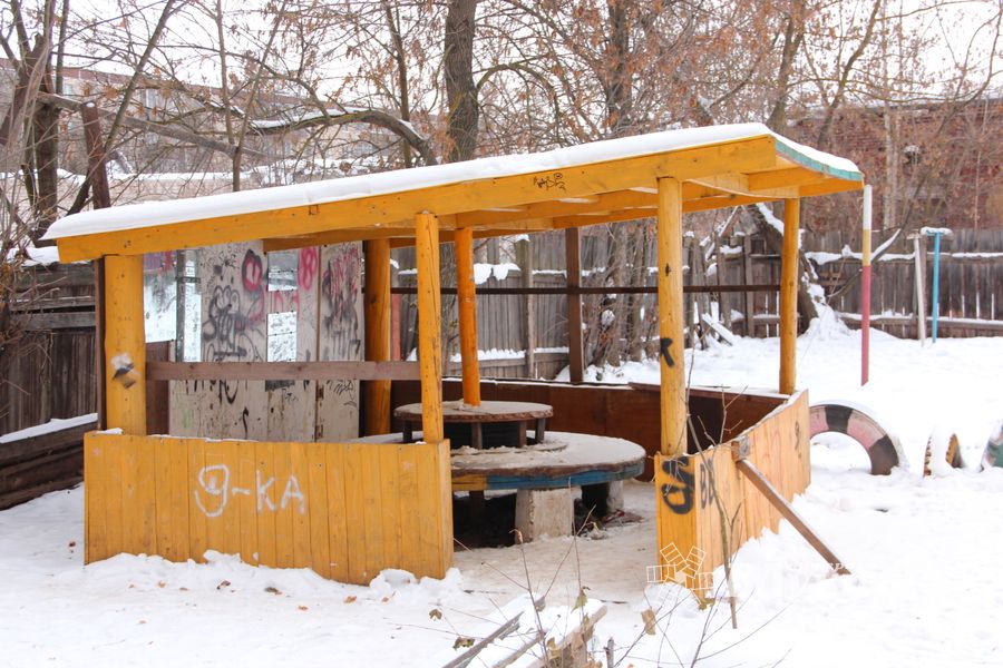 Конфликтная ситуация между соседями дома на проспекте Гагарина (ФОТО, ВИДЕО)