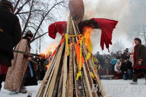 В Великих Луках встретили Масленицу