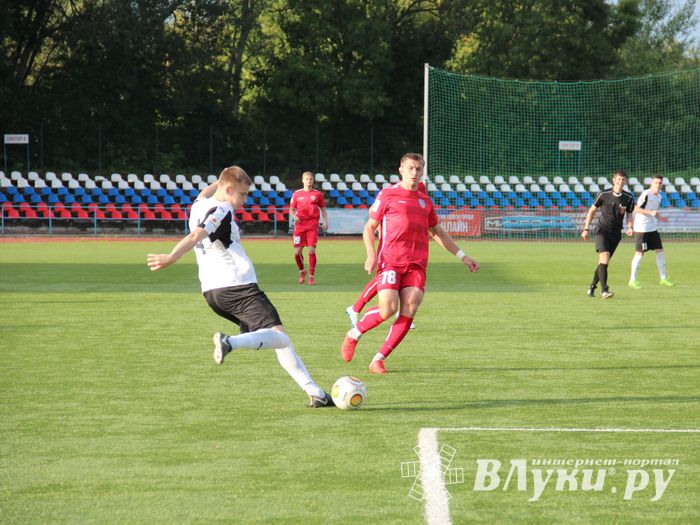 «Луки-Энергия» сыграла вничью в матче 4-го тура (ФОТО)