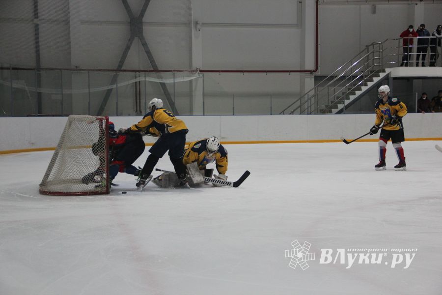 «Экспресс» с разгромным счетом обыграл «Родину» (ФОТО)