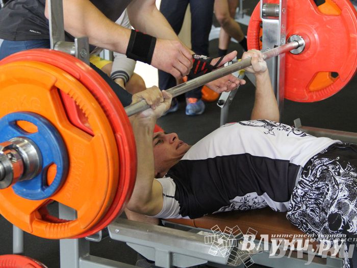 Первенство города по классическому жиму штанги и армлифтинг