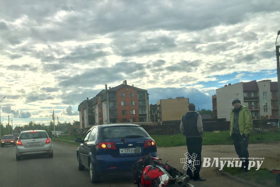 В Великих Луках произошло ДТП (ФОТО)