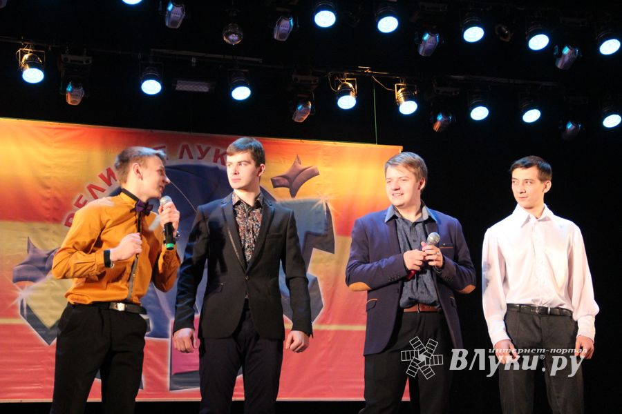 Осенняя игра КВН, посвященная 850-летию Великих Лук (фото)