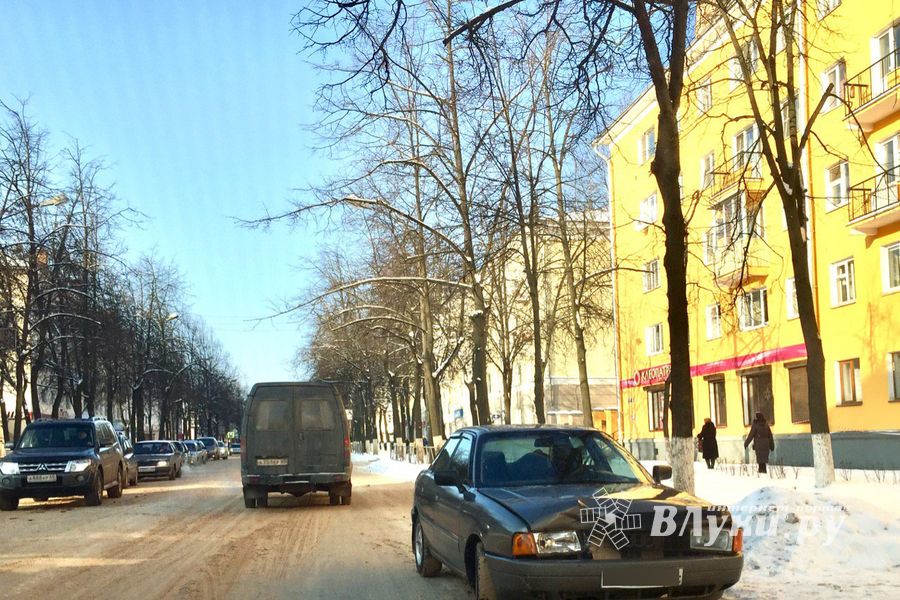 ФОТОФАКТ: ДТП на проспекте Ленина