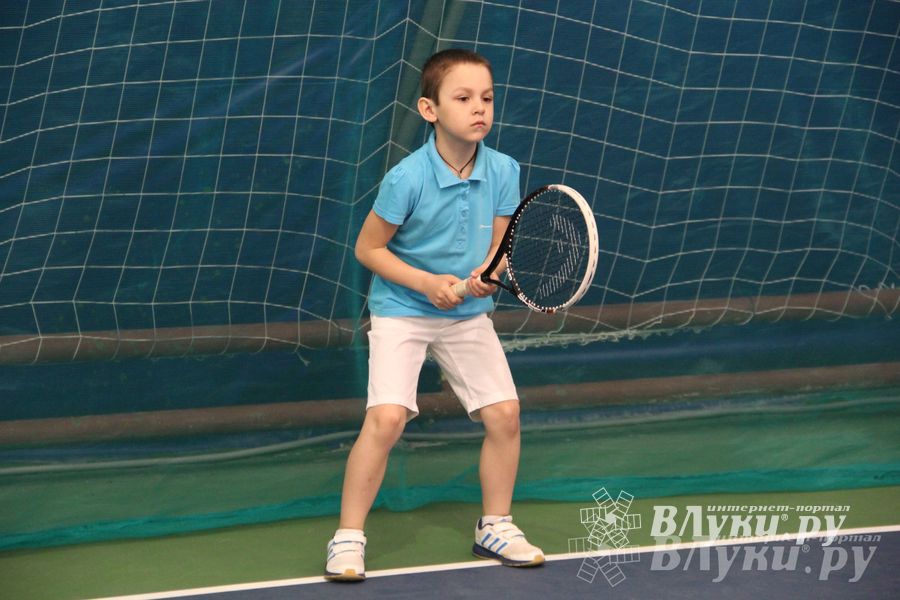 В СК «Ника» проходит открытый городской турнир по большому теннису (фото)