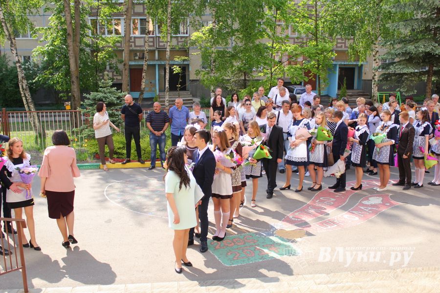 Последний звонок – праздник с нотками грусти (ФОТО)