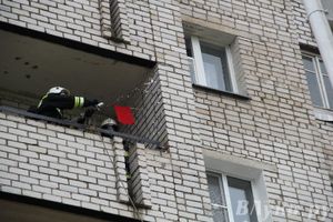 В Великих Луках прошли областные соревнования среди пожарных по спасению пострадавших