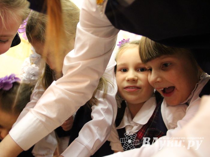 В школе №13 прошёл конкурс «А ну-ка, девочки!» (ФОТО)