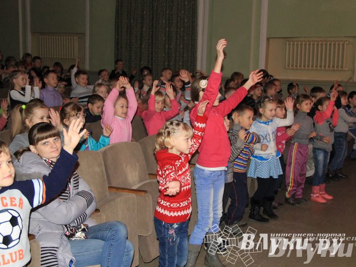 Состоялась премьера спектакля «Однажды в сказке...» (фото)