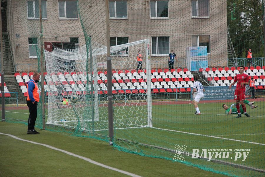 «Луки-Энергия» уступила дома «Твери» (ФОТО)