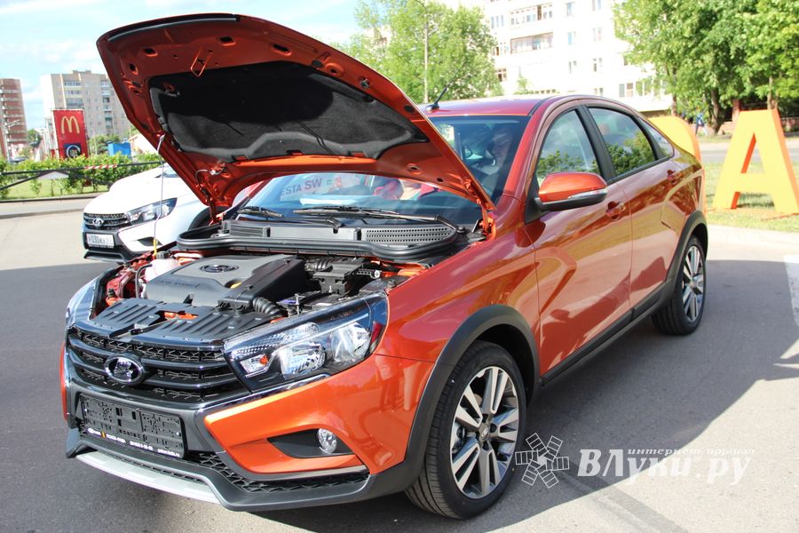 Презентация новой модели LADA Vesta Cross состоялась в Великих Луках (ФОТО)