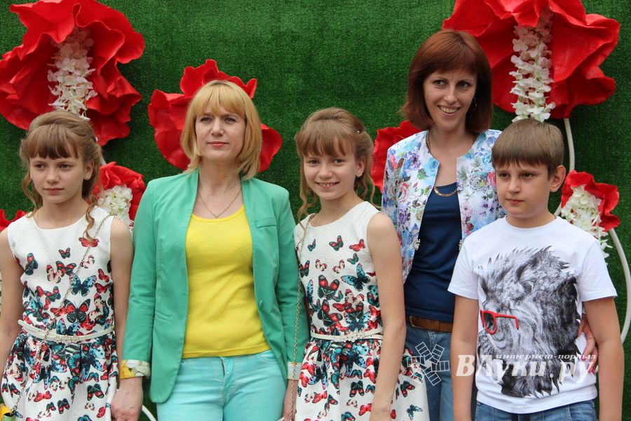 В Великих Луках чествовали близнецов (ФОТО)