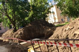 В Великих Луках продолжается ремонт дворов (ФОТО)