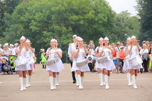 В Великих Луках проходит ​Международный фестиваль-конкурс среди мажореток и барабанщиц (ФОТО)
