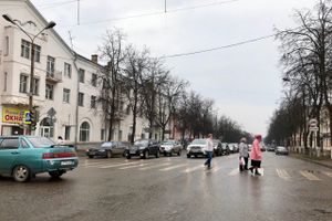 Великие Луки. Радоница. Пробки (ФОТО)