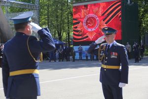 Парад в честь Дня Победы прошел в Великих Луках (ФОТО)
