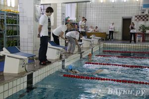 В Великих Луках прошло Первенство по плаванию (фото)