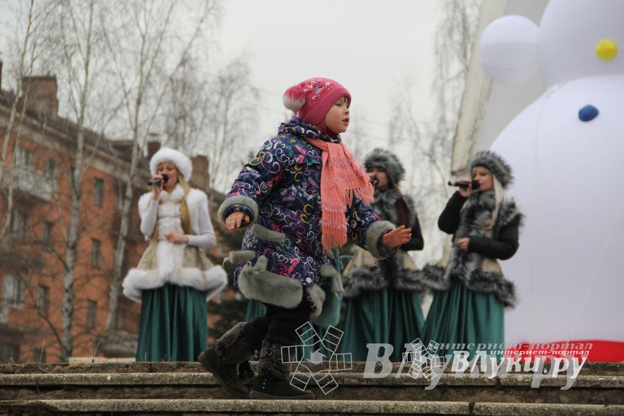 Гуляния широкой великолукской Масленицы