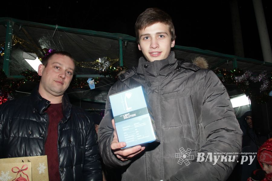 Великие Луки к встрече Нового года готовы (ФОТО)