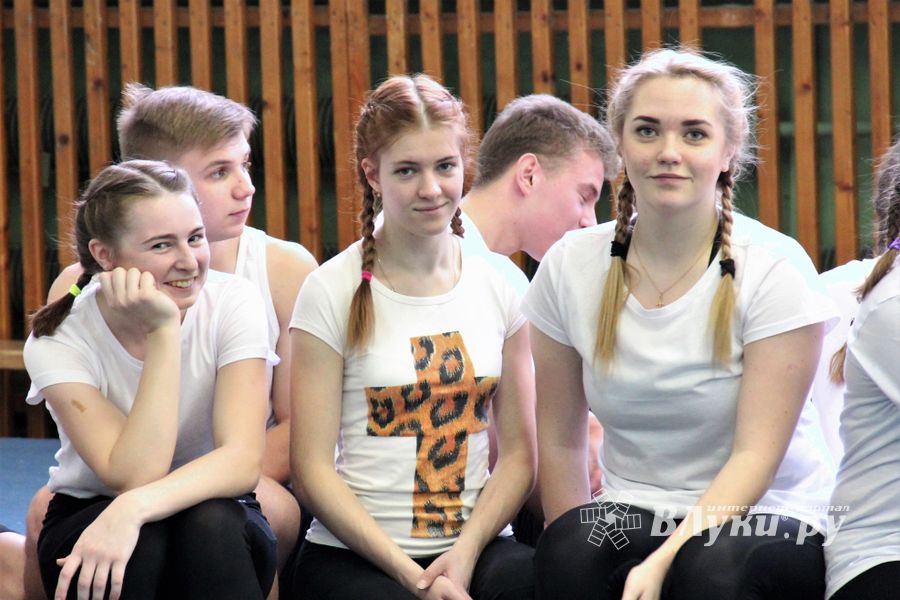 В Великих Луках соревновались студенты, школьников «перенесли» (ФОТО)