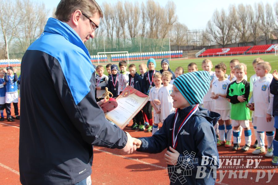 В Великих Луках прошел международный детский турнир по футболу «Наши надежды»