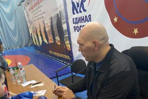 Николай Валуев посетил тренировку великолукских спортсменов (ФОТО)