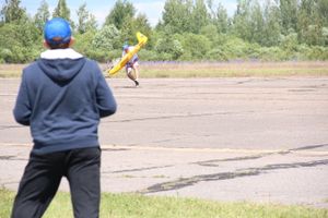 В Великих Луках проходит 7-й Фестиваль авиамодельного спорта (ФОТО)