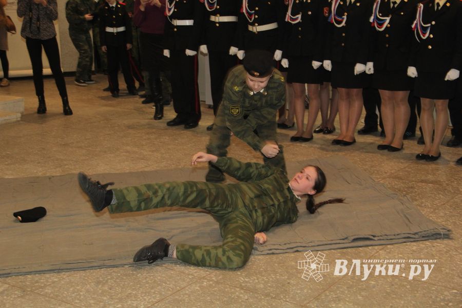 Великолукские кадеты принесли присягу (ФОТО)