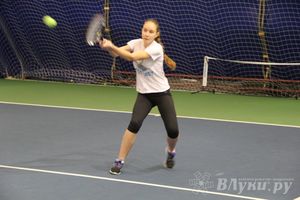 В Великих Луках прошло Первенство по большому теннису (фото)