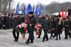 ​Великие Луки встретили 72-ю годовщину со Дня освобождения города от немецко-фашистских захватчиков (фото)