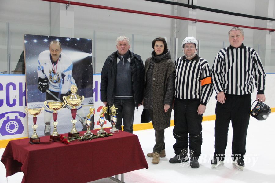 Памятный турнир по хоккею прошел в великолукском «Айсберге» (ФОТО)