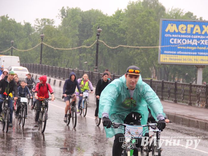 Зигзаг здоровья выполнили великолукские велосипедисты (ФОТО)