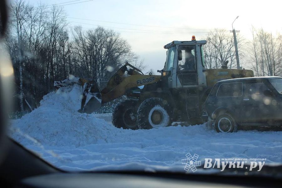 В Невеле коммунальные службы справились с уборкой снега на 5+