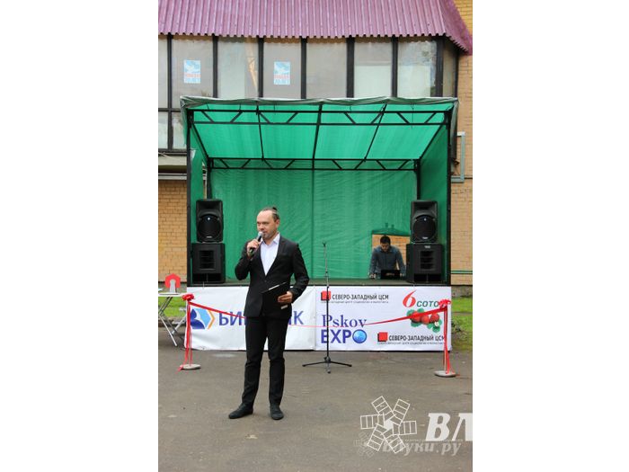 В Пскове проходит 22-ая универсальная выставка (фото)