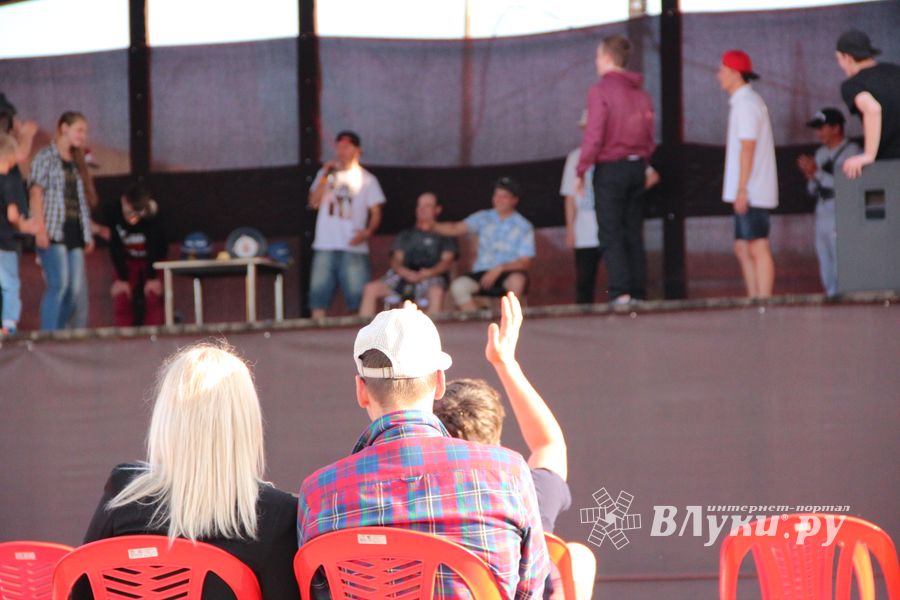 «ORIGINAL BBOYS CYPHERS» в Великих Луках (ФОТО+ВИДЕО)