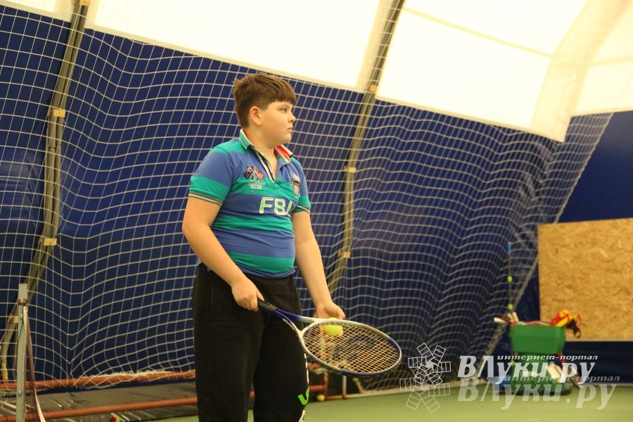 В СК «Ника» проходит открытый городской турнир по большому теннису (фото)