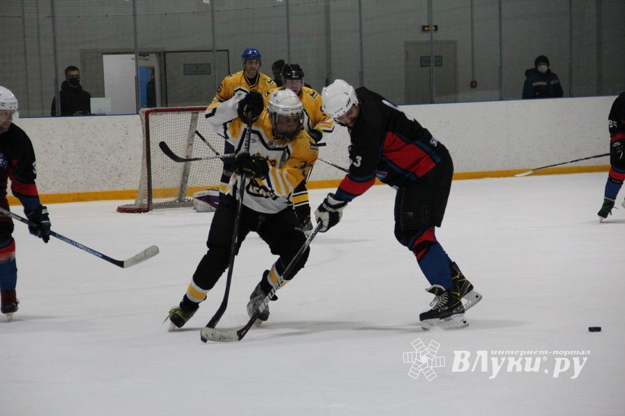 Великолукский «Экспресс» одержал победу в игре с псковскими «Медведями» (ФОТО)