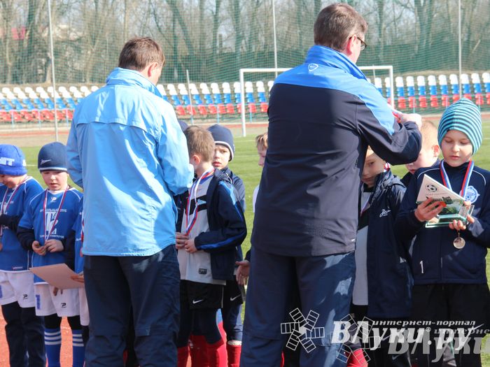 В Великих Луках прошел международный детский турнир по футболу «Наши надежды»