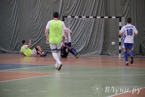 Команда «Статус-Пресс» стала чемпионом г. Великие Луки по мини-футболу (фото)