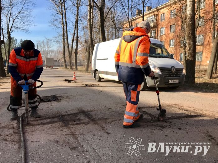 Ямочный ремонт на ул. Нелидовской (ФОТО)