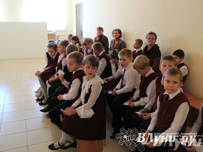 Великолукских лицеистов посвятили в «Маленькие мастера»