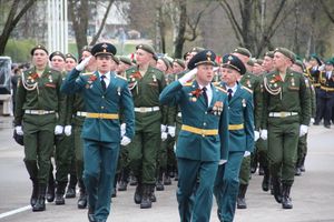 В Великих Луках прошел Парад Победы (ФОТО)